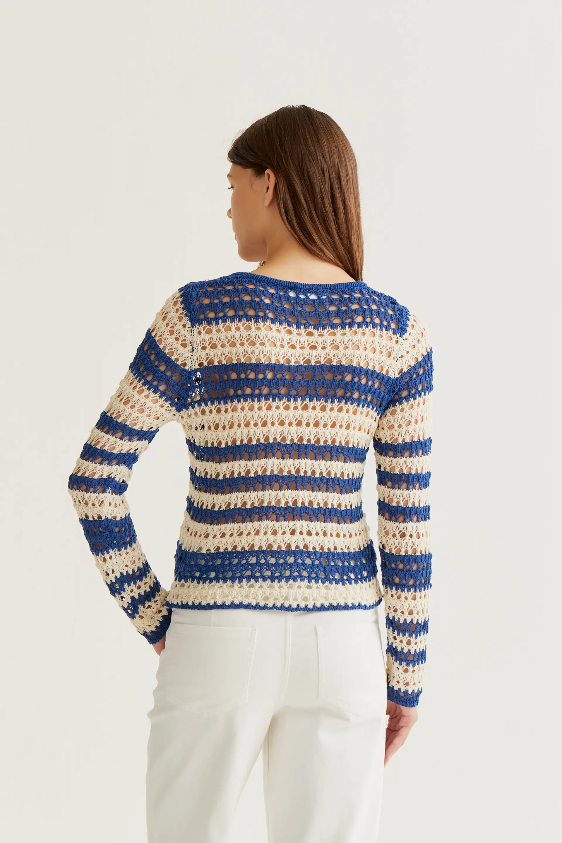 Top punto calado con rayas blanco y azul - Image 3