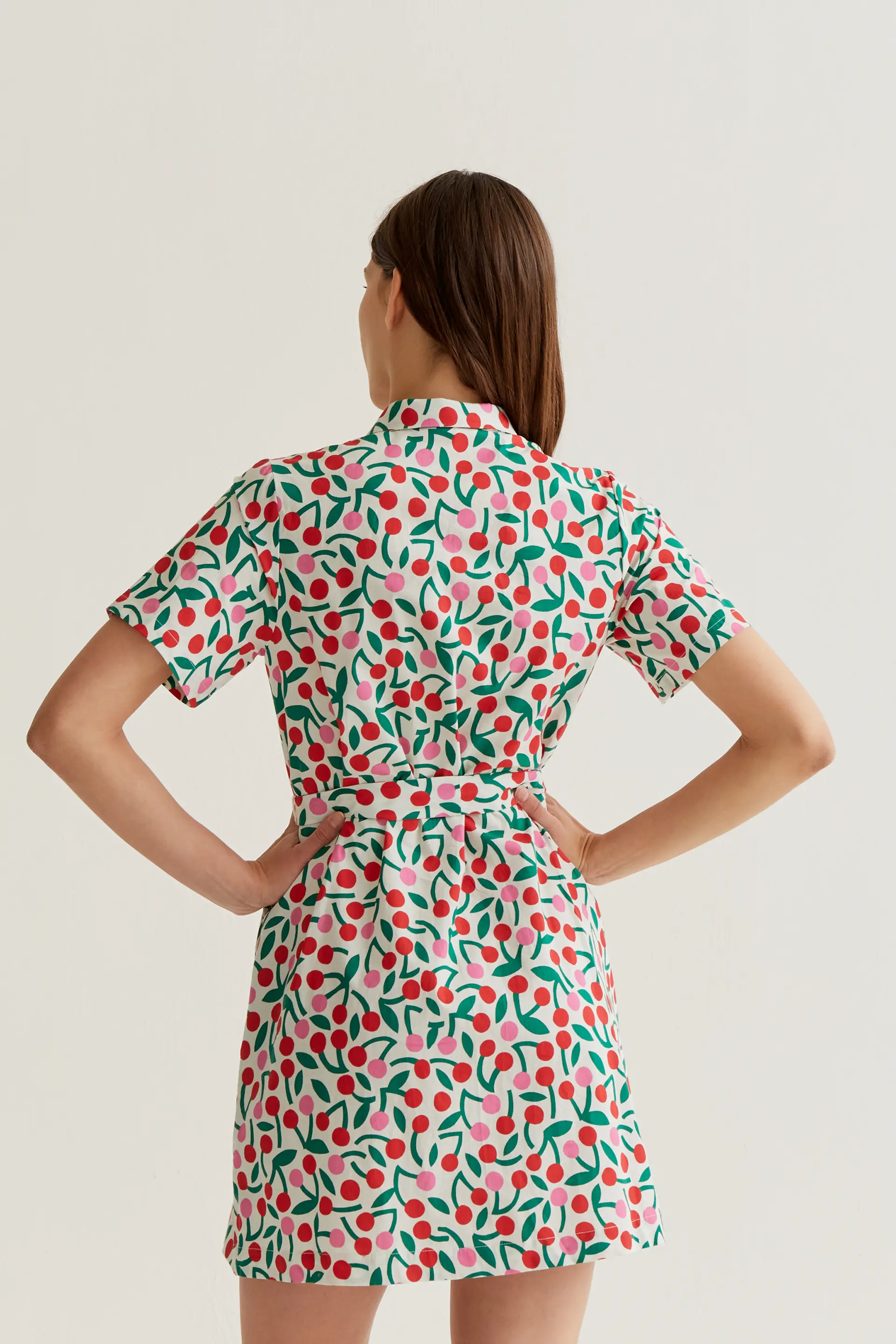 Vestido corto con estampado Guinda - Image 3