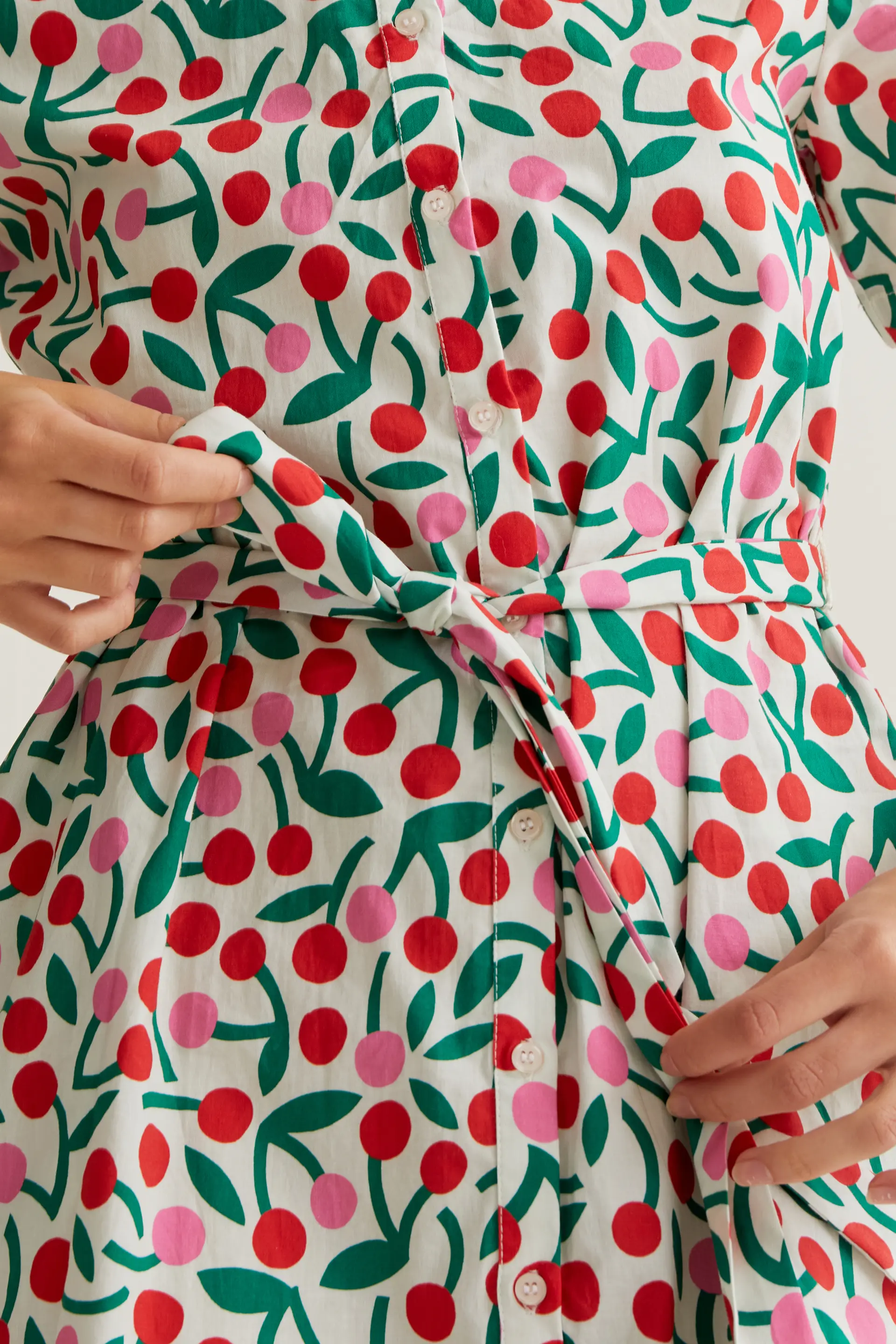Vestido corto con estampado Guinda - Image 4