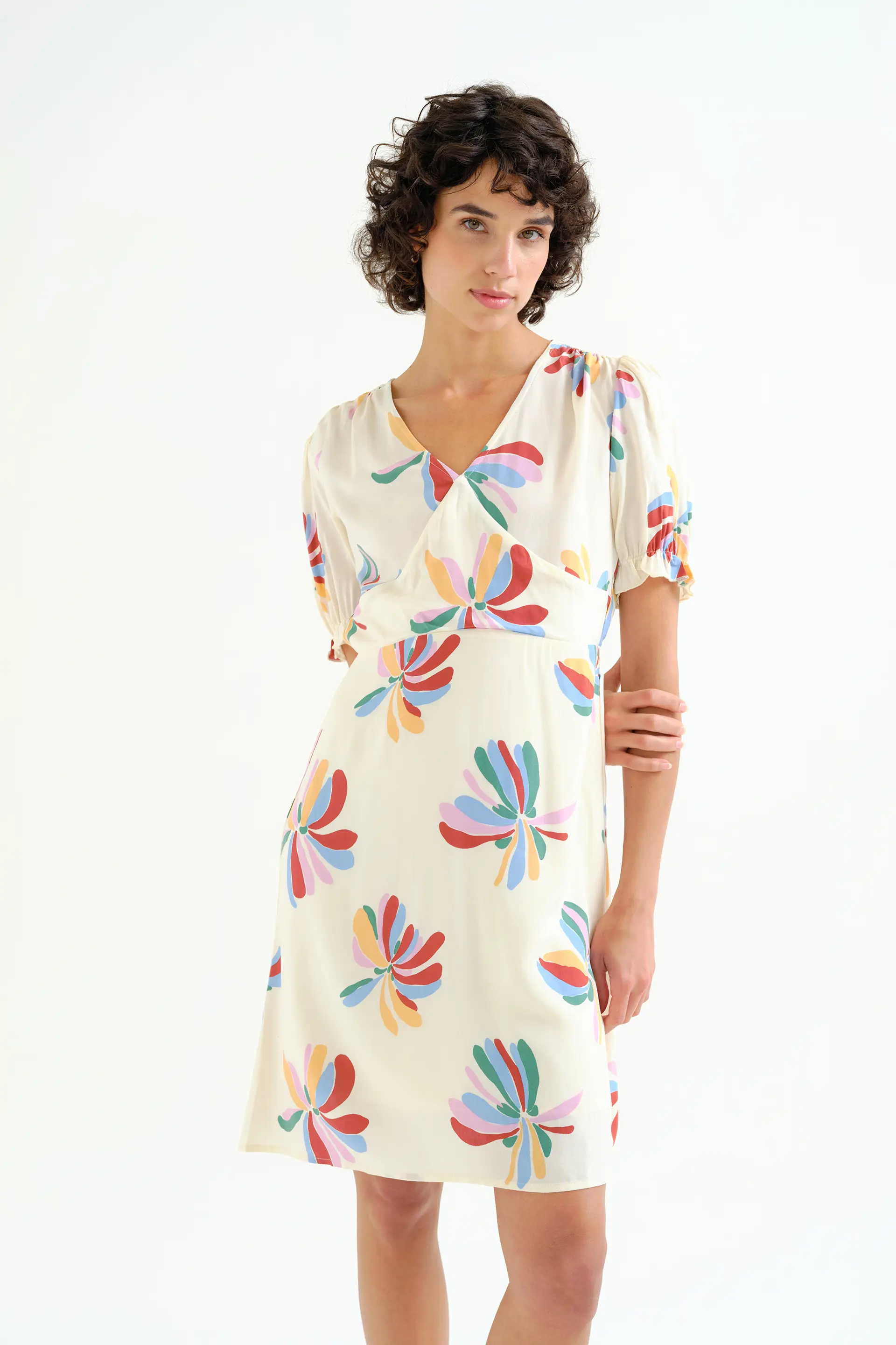 Vestido corto con estampado Monarda