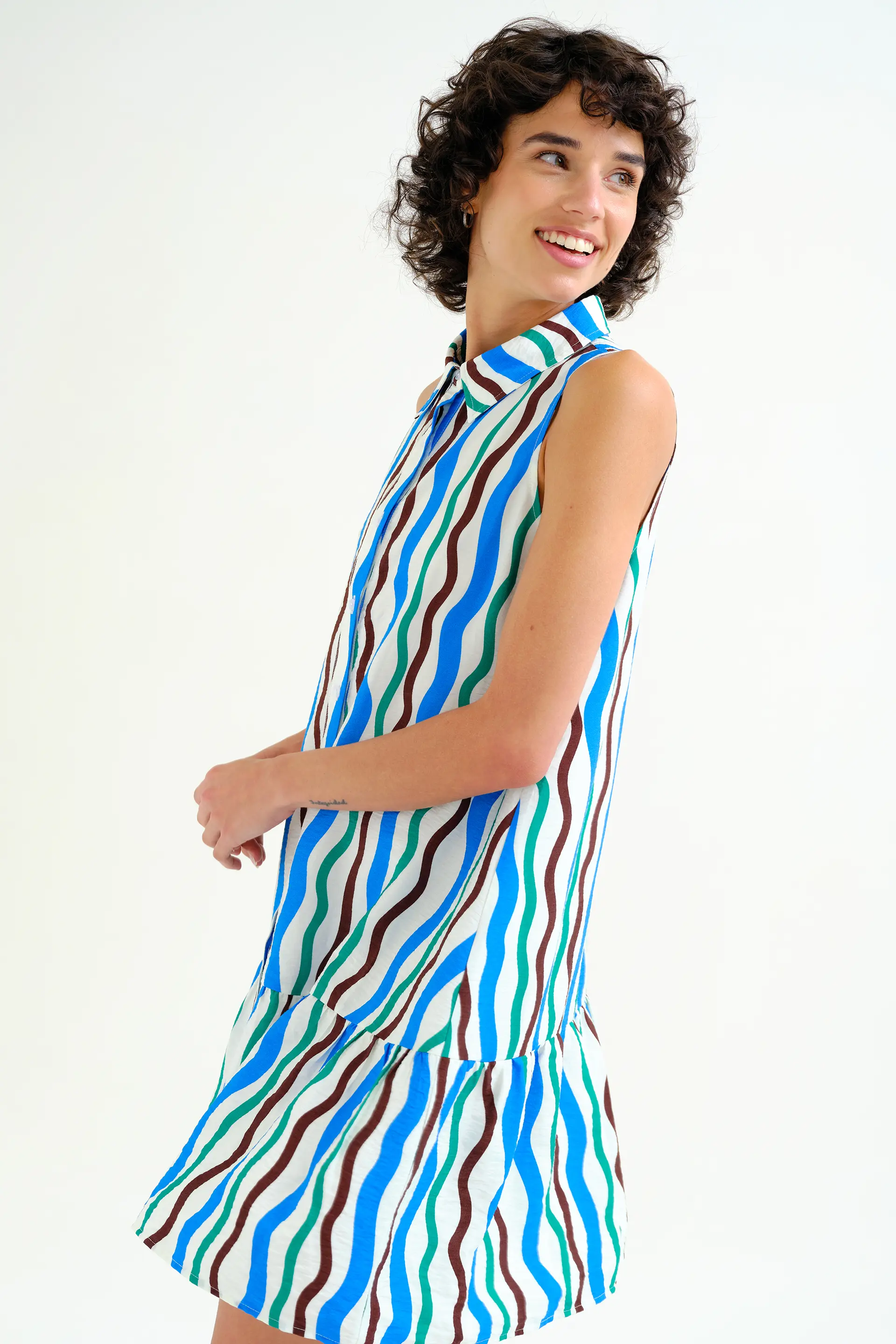 Vestido corto con estampado Sea & Mountain - Image 6
