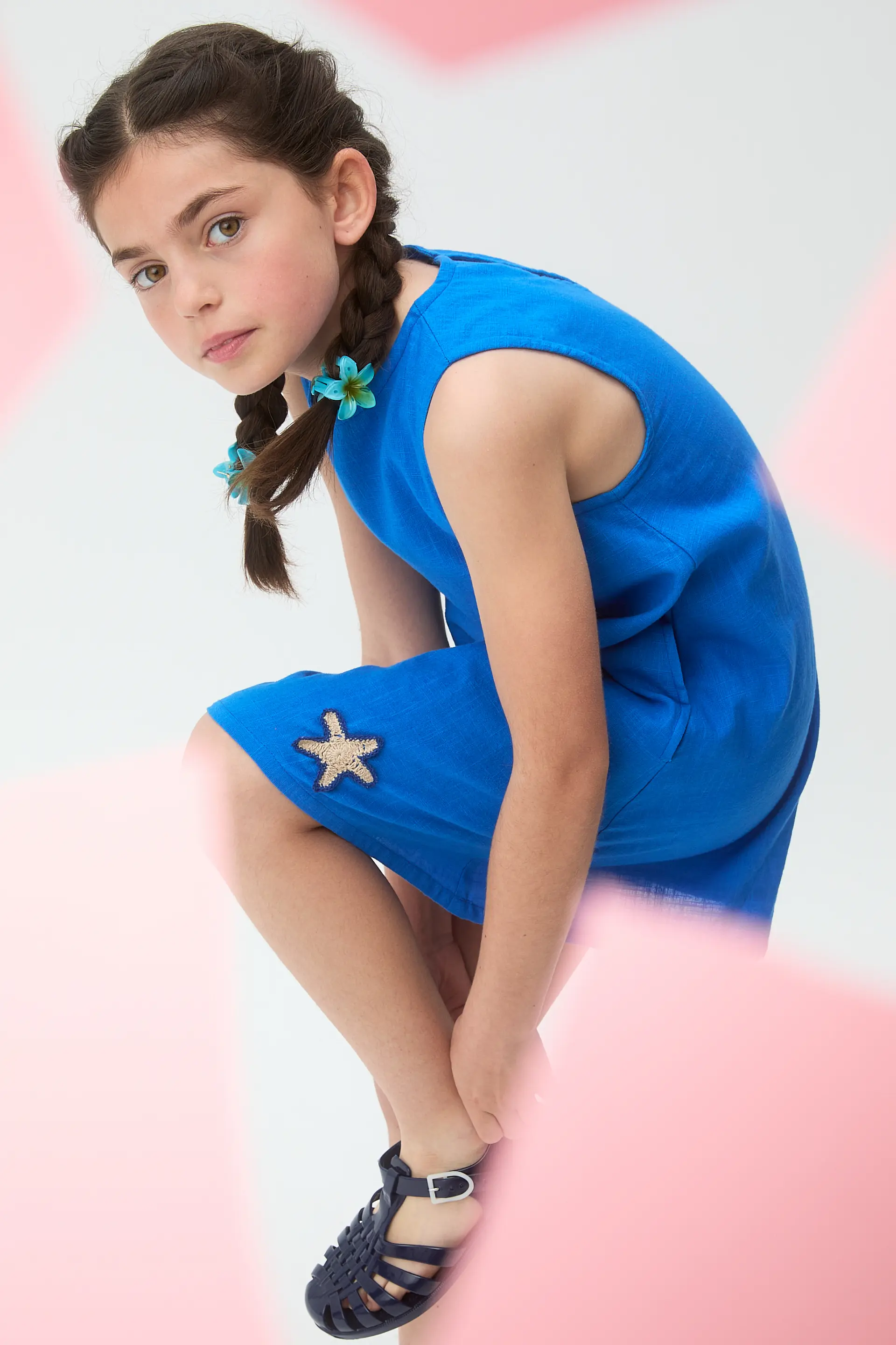 Vestido corto de niña 100% algodón azul marino con parche de estrellas - Image 4