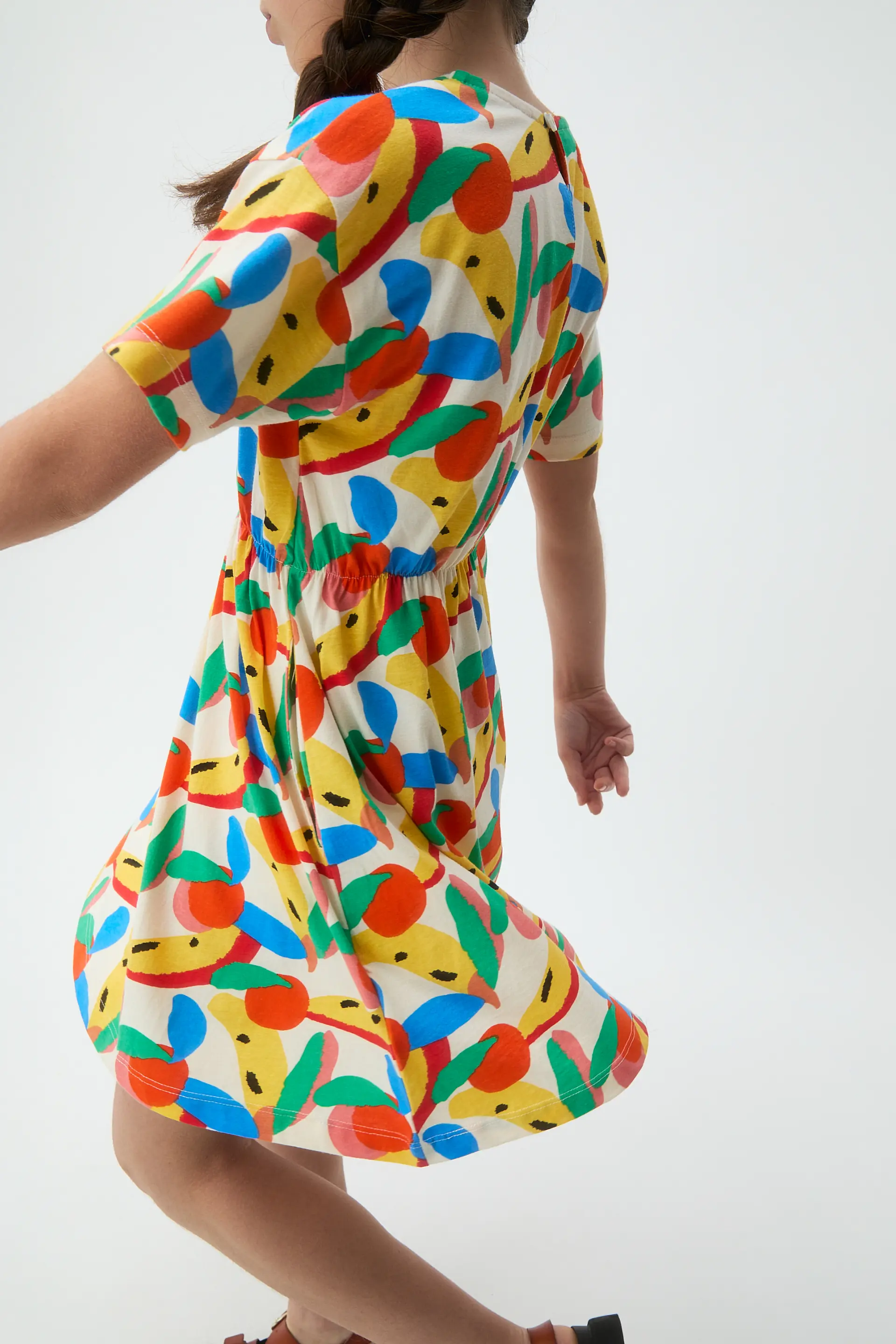 Vestido corto de niña 100% algodón con estampado de Tutti Frutti - Image 4