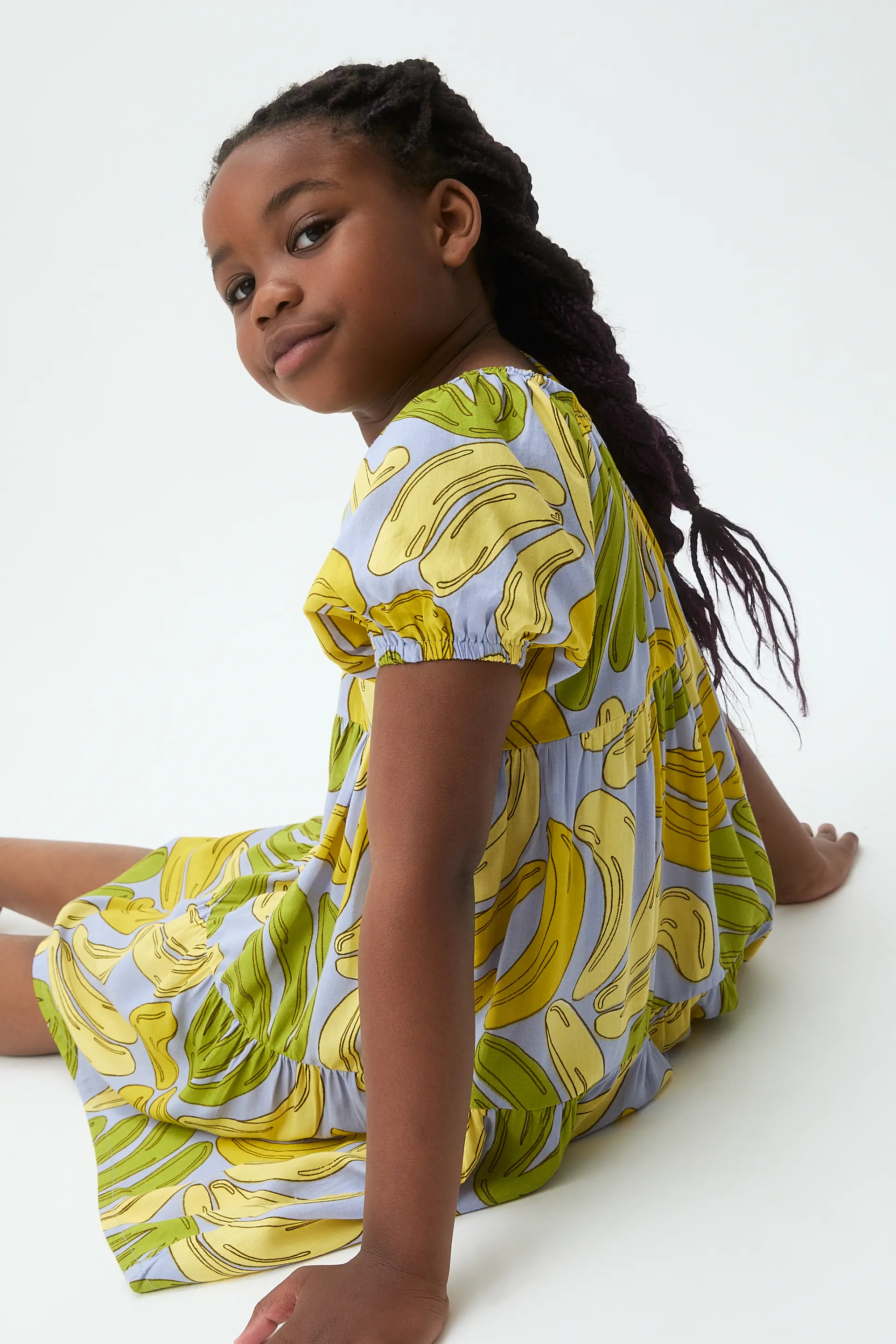 Vestido corto de niña con estampado Guineo - Image 4