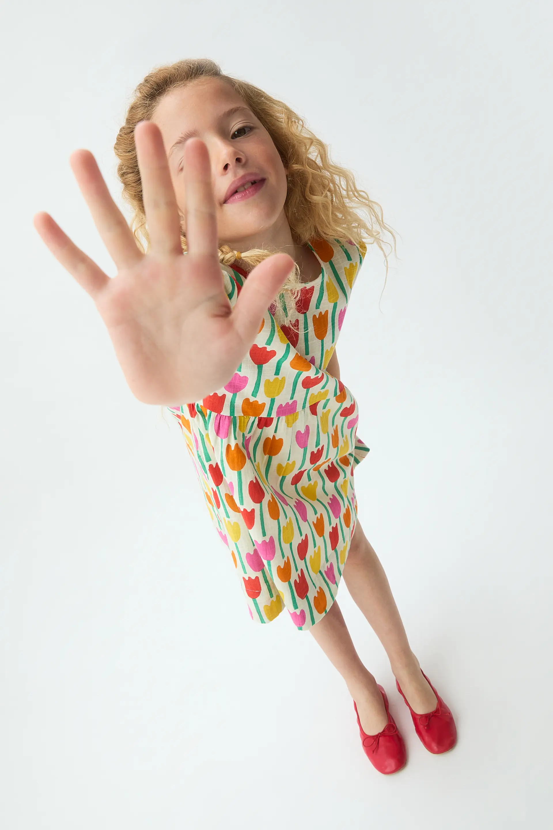 Vestido corto de niña con estampado Tulipa - Image 4