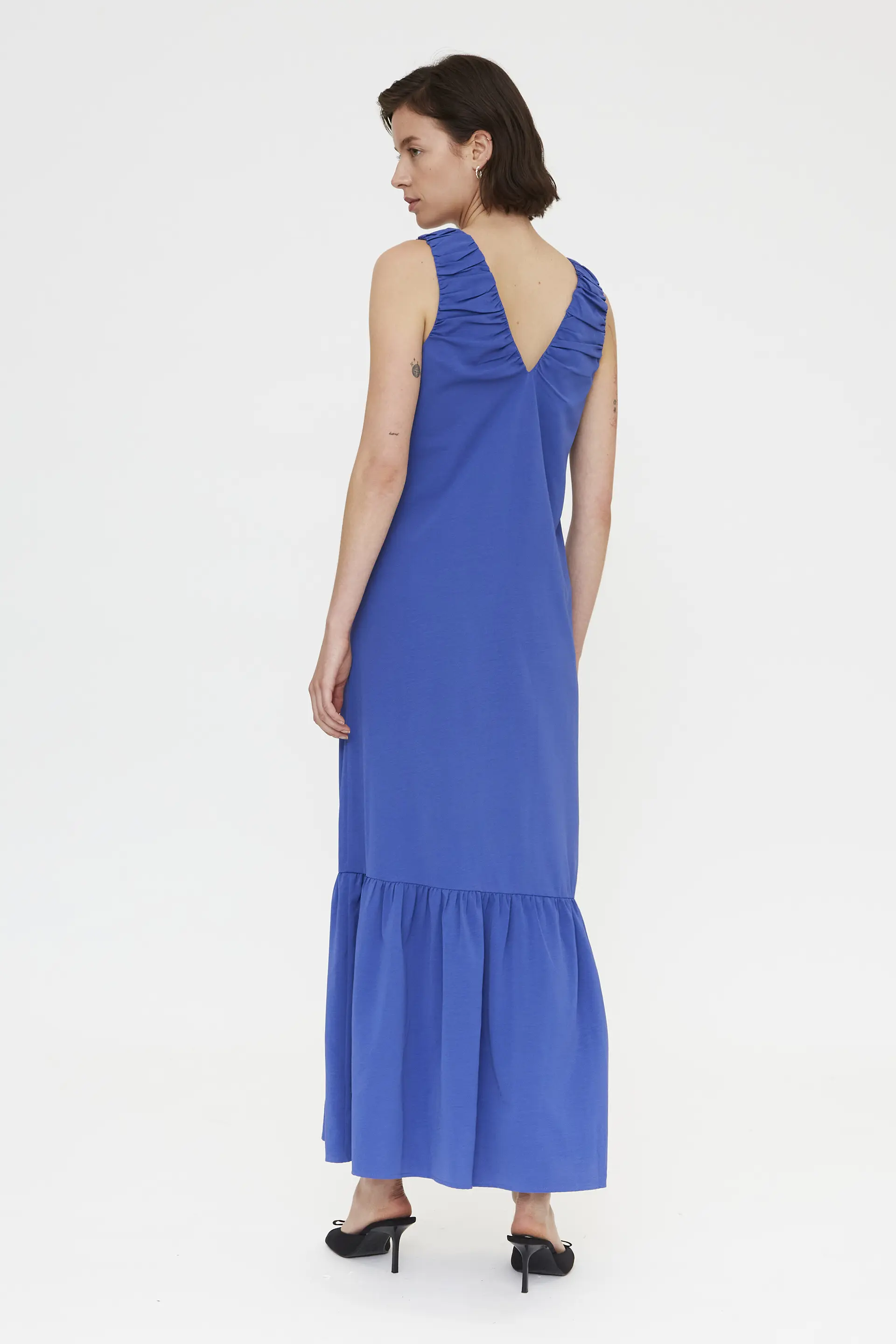 Vestido largo azul con escote pico - Image 3