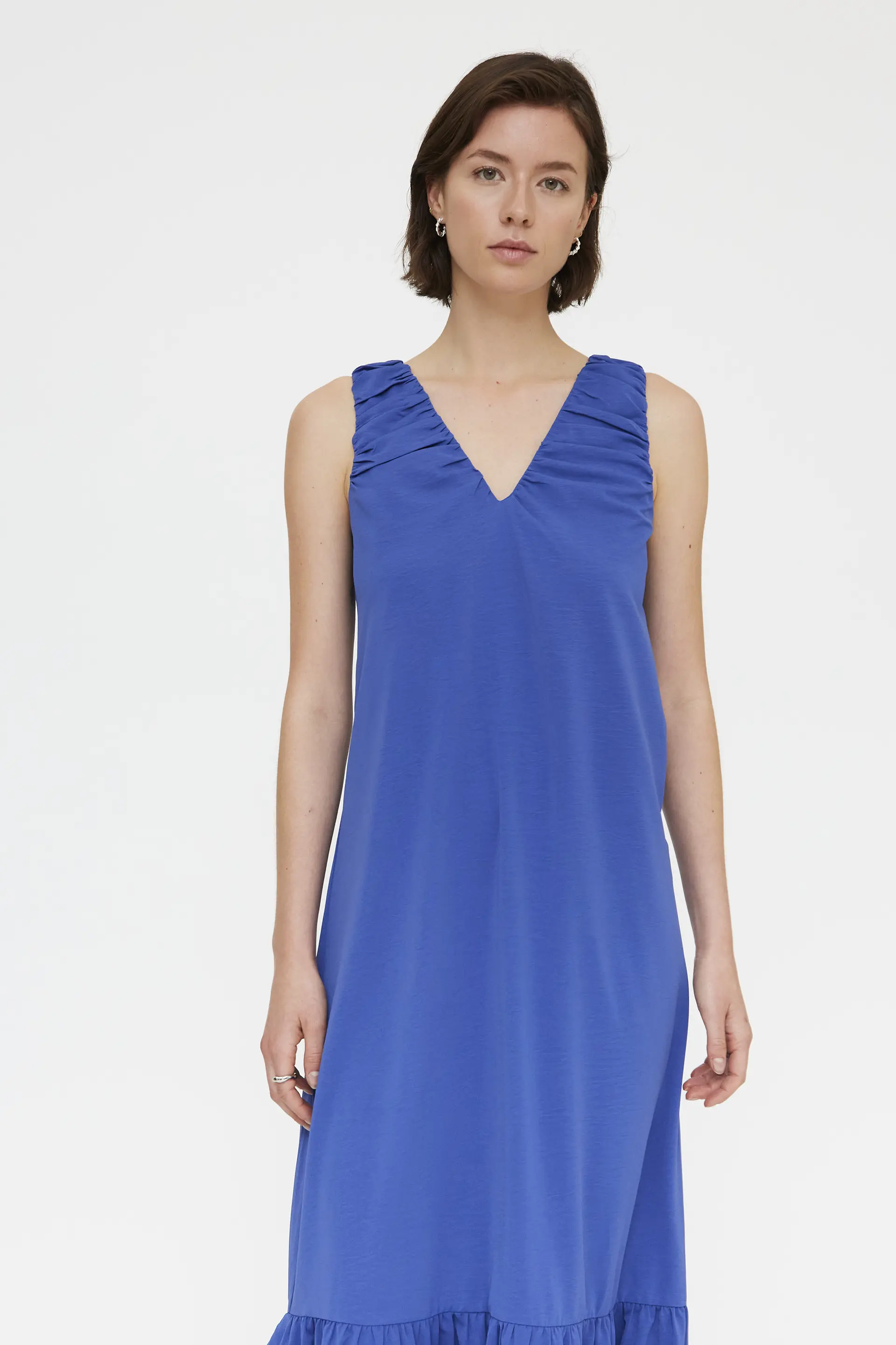 Vestido largo azul con escote pico - Image 4