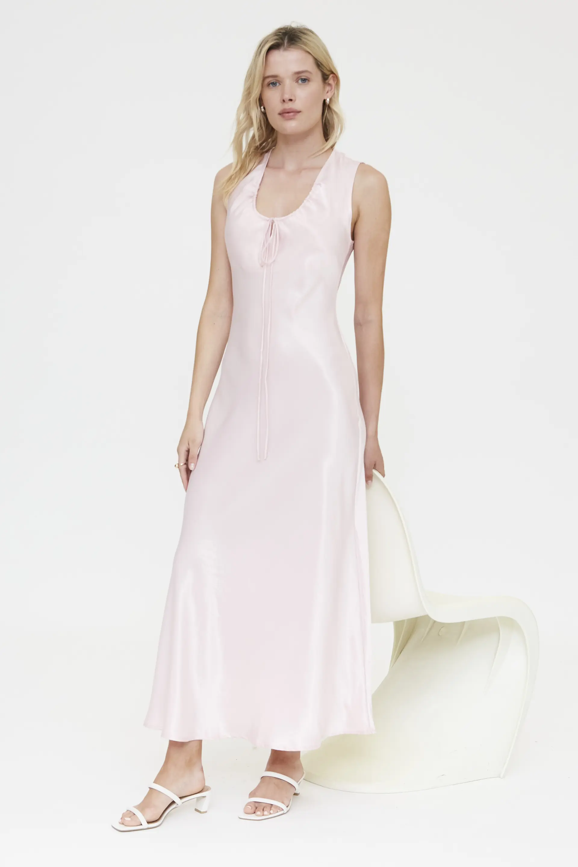Vestido largo rosa satinado - Image 5