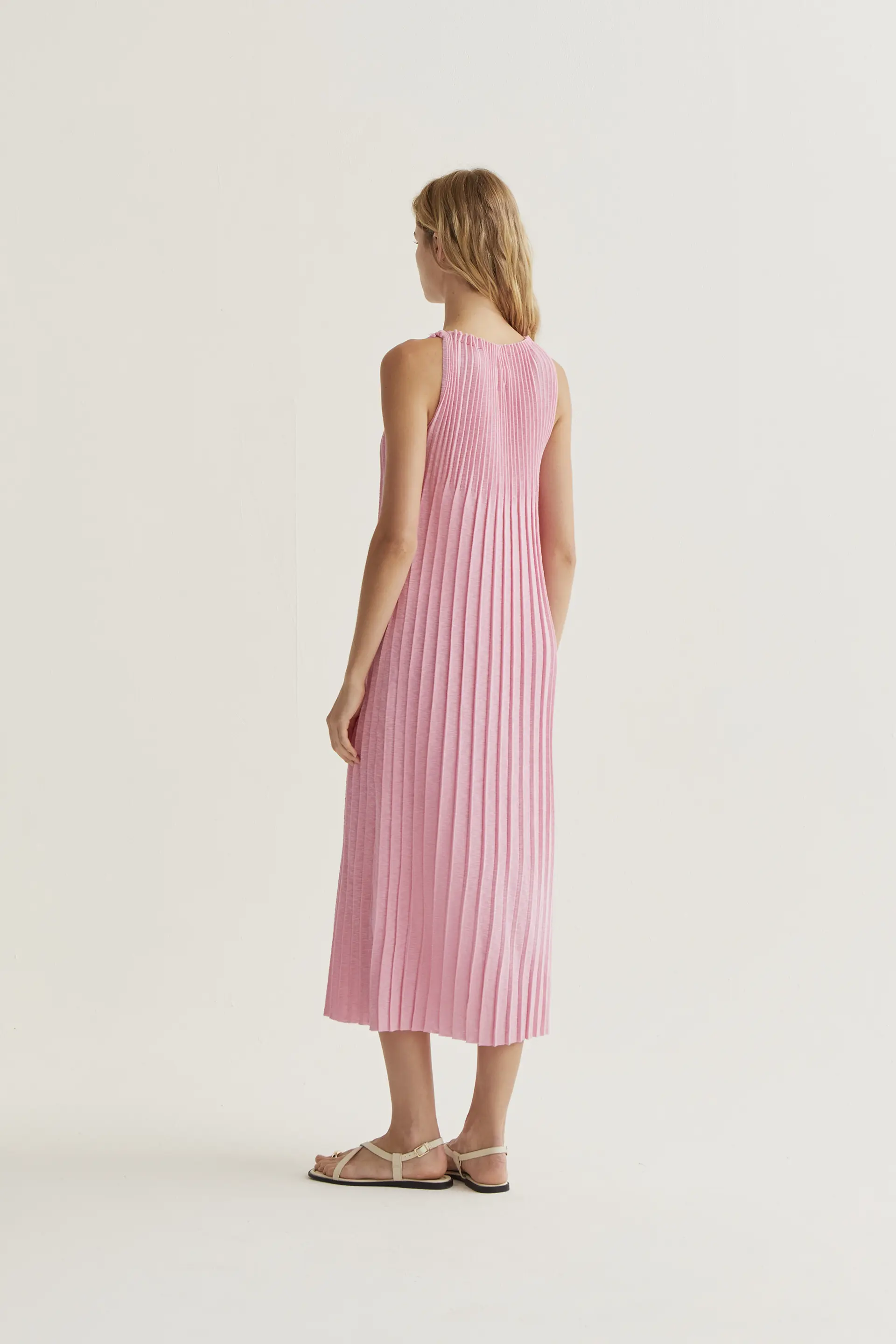 Vestigo largo plisado rosa - Image 6